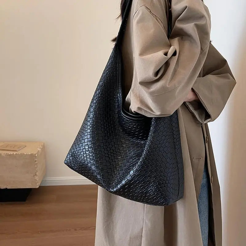 Sandia - Chic Women's Handbag